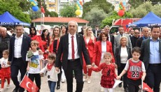 Başkan Kocagöz çocuklarla yürüdü