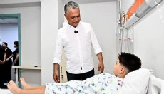 Başkan Uysal’dan sünnet olan çocuklara ziyaret