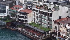 Bebek Otel'in kaçak eklentileri yıkıldı