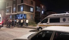Boşandığı eşi ile yanındakini pompalı tüfekle öldürdü