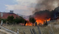 Burdur'da ev ve ağıl yandı