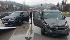 Burdur'da iki araç çarpıştı: 1 yaralı