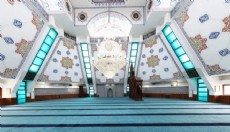 Camilerde Manevi Huzuru Tamamlayan Estetik Dokunuşu Metav Halı Yapıyor