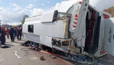 Cenaze dönüşü midibüs kazası: 2 ölü, 27 yaralı
