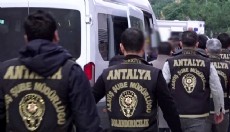Çifti 16 milyon lira dolandıran 12 şüpheli Antalya'da tutuklandı