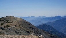 Dağ yürüyüşüne çıkan 3 kişi hayatını kaybetti