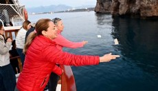 Dilekler Akdeniz’in mavi sularına bırakıldı