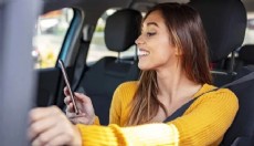 Direksiyon başında telefon kullananlar dikkat