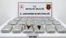 Döşemealtı'nda 30 kilo uyuşturucu ele geçirildi