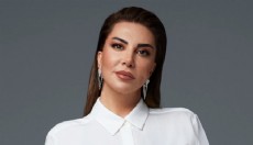 Ebru Yaşar'dan iki yeni sürpriz