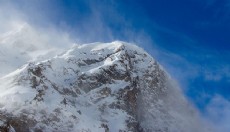 Elbruz Dağı'nda 5 dağcı hayatını kaybetti