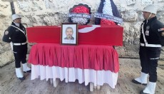 Emekli emniyet müdürü toprağa verildi