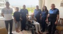 Emekli polise, meslektaşlarından anlamlı destek