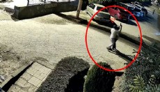 Eşini öldürdükten sonra çocuğunu alıp kaçan şüpheli adliyede