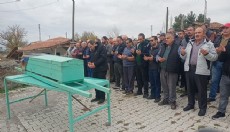 Eski sevgilisinin öldürdüğü Gülhan, toprağa verildi