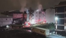 Fabrikada çıkan yangında 3 kişi yaralandı