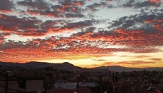 Gökyüzünde kızıl şölen