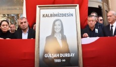 Gülşah Durbay için belediye önünde tören