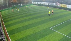 Halı sahada dili boğazına kaçtı