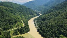 Hindistan'da arazi aracı su kanalına düştü: 11 ölü