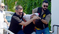 Husumetlilerine ateş açtı, yoldan geçen başkasını öldürdü