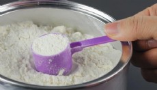 İki ünlü şirket bebek mamalarını piyasadan çekti