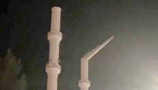 Isparta'da 2 minarenin alemi rüzgardan yıkıldı