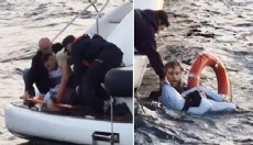 İstanbul Boğazı'nda denize düşen kadını turist kurtardı