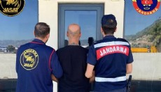 JASAT Antalya'da aranan 677 şüpheliyi yakaladı