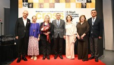 Kadın sanatçıların eserleri Antalya 'Cross' sergisinde