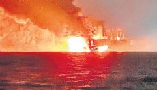 Karadeniz’de iki gemi alev alev yandı