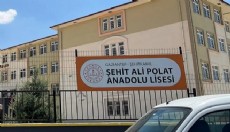 Karne günü kan aktı: Lise öğrencisinin durumu ağır