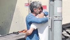 Kaza yapan genci baba teselli etti