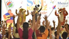Antalya'da 'Sahne Kepez' ile sanat ve eğlenceye devam