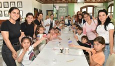 Kepez'de anne ve çocuklar mum atölyesinde buluştu
