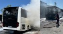 Kepez'de park halindeki otobüs yandı