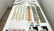 Kepez’de sahte altın ve ruhsatsız silah operasyonu