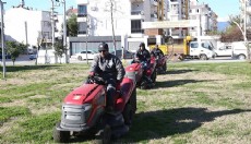 Kepez’de yeşil alanlar park ve bahçeler ekiplerine emanet