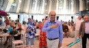 Kocagöz, kadınların matine coşkusuna ortak oldu
