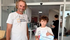 Kocagöz, sünnet olan çocukları ödüllendirdi