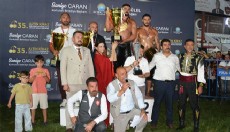 Korkuteli'de başpehlivan Batmaz oldu