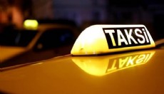 Korsan taksi kavgasında 2 taksici bıçaklandı