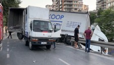 Kumaş yüklü TIR, dere yatağına düştü: 1 yaralı