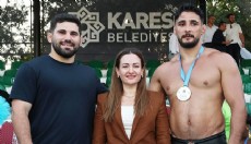 Kurtdereli Yağlı Güreşleri'nde Başpehlivan Mustafa Taş oldu