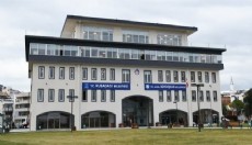 Kuşadası Belediyesi'ne operasyon: 15 gözaltı