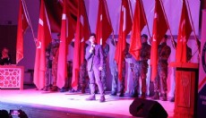 Liseliler Mehmet Akif şiirlerini okumak için yarıştı