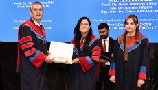 MAKÜ’de biniş giyme ve akademik performans ödül töreni