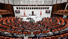 Meclis’e dilekçe yağdı: Kadınlar da askere alınsın