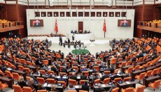 Meclis'te ehliyet ve emekli aylığı düzenlemesi