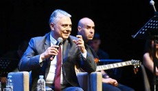 Muratpaşa’da şiir ve müzik dolu gece